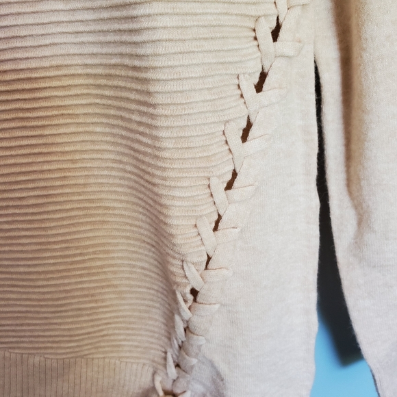 NWT Philosophy Sweater with Lace Up Front - Picture 4 of 5